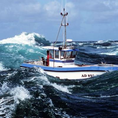 Bateau dans le raz de sein 1