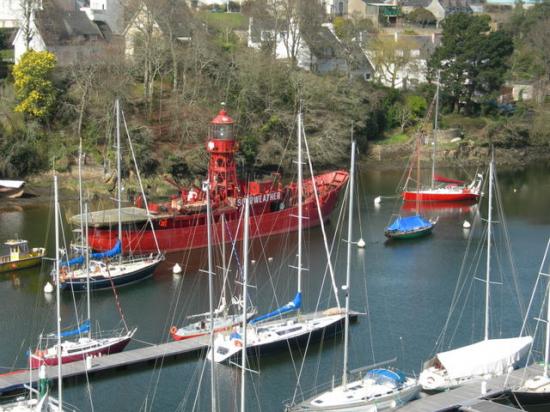 Le bateau phare