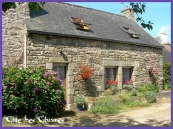photos-gite-meilars-facade-pierres-